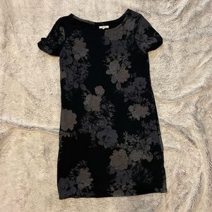 ✨3/$15✨ Maurice’s navy floral dress